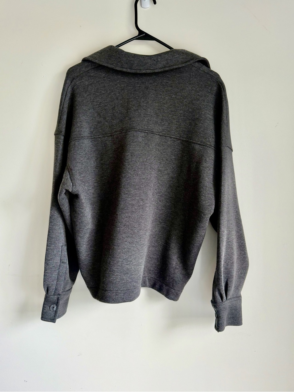 Banana Republic women’s Charcoal Gray Casual Pullover Sweatshirt - Picture 2 of 3